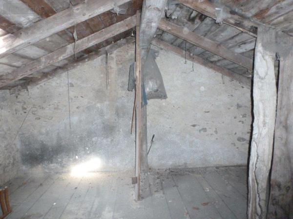 Immeuble à vendre à Saint-Flour dans le Cantal (15100), ref : 044/861