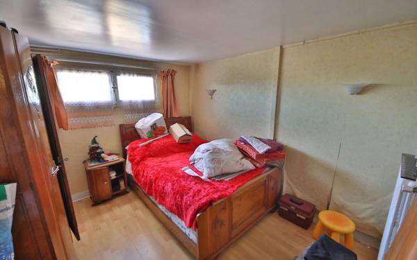 Maison à vendre    4 pièces • 76 m2 Étampes-sur-Marne