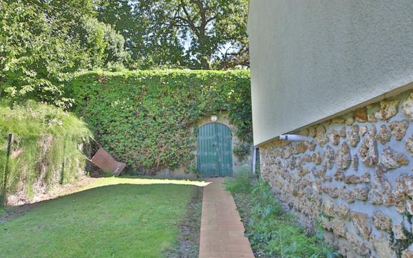 Maison à vendre    4 pièces • 76 m2 Étampes-sur-Marne