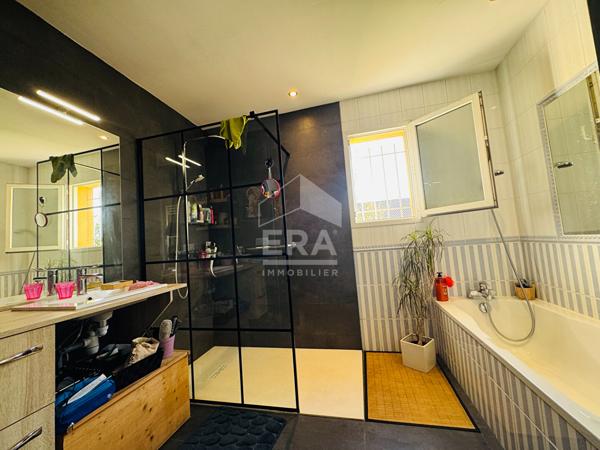 Grande maison de 177 m² avec jardin et garage