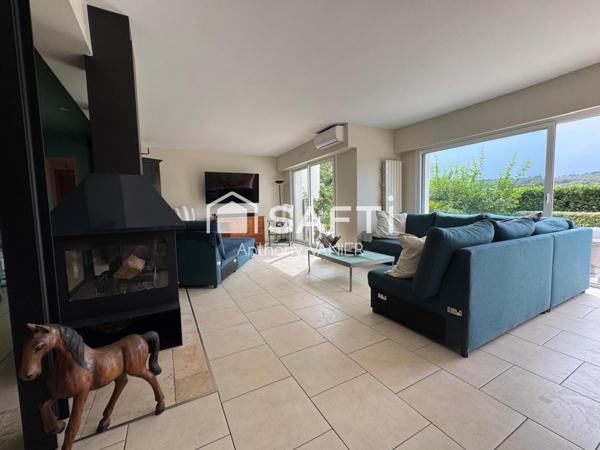 Superbe villa contemporaine au calme absolu, piscine