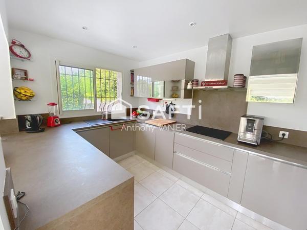 Superbe villa contemporaine au calme absolu, piscine