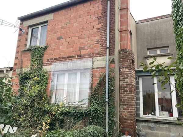 AGNY - MAISON A RENOVER ENTIEREMENT avec garage et jardin. 