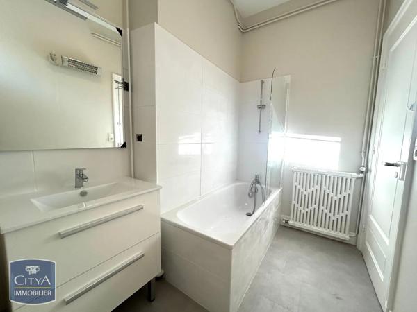 Appartement à louer 3 pièces 98.56m²