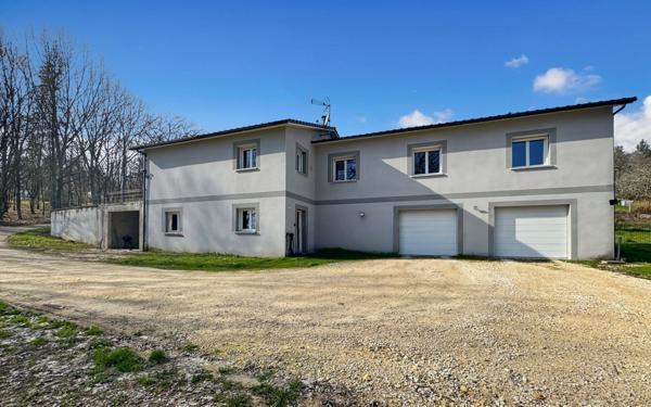 Maison à vendre    6 pièces •  Trélissac