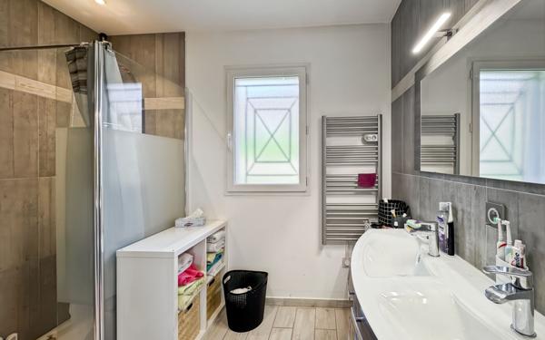 Maison à vendre    6 pièces •  Trélissac