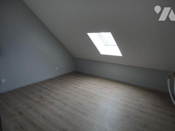 A VENDRE sur NIEPPE dans le NORD (59)- MAISON de ville entièrement rénovée avec matériaux de qu...