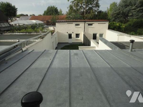 A VENDRE sur NIEPPE dans le NORD (59)- MAISON de ville entièrement rénovée avec matériaux de qu...