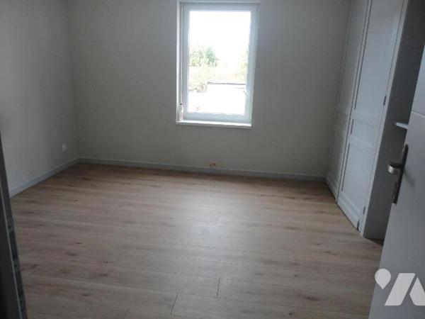 A VENDRE sur NIEPPE dans le NORD (59)- MAISON de ville entièrement rénovée avec matériaux de qu...