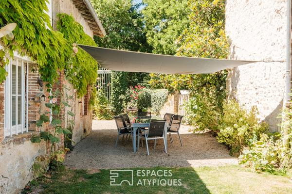 Élégante maison de maître avec son parc arboré et sa piscine