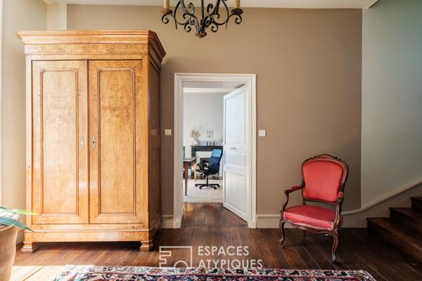 Élégante maison de maître avec son parc arboré et sa piscine