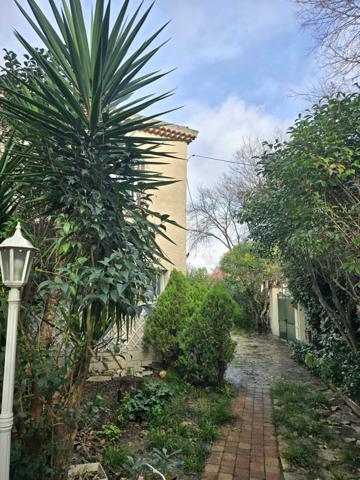 Marseille (13009) MAISON 2 APPARTEMENTS réunis intérieur et extérieur La PANOUSE