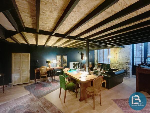 LYON 1ER rue ROYALE à deux pas de la Mère BRAZIER
