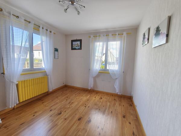 Plain-pied ? OUI ! Maison individuelle avec sous-sol complet et jardin