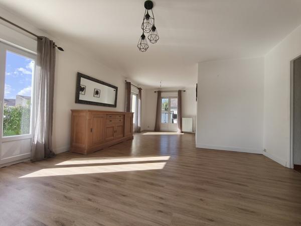 Plain-pied ? OUI ! Maison individuelle avec sous-sol complet et jardin