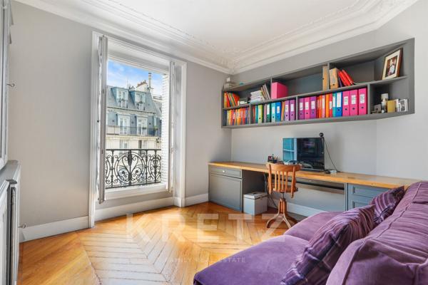 PARIS VIIIe - St Augustin/Europe - Appartement familial de 182m2