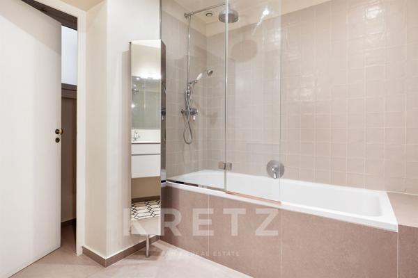 PARIS VIIIe - St Augustin/Europe - Appartement familial de 182m2