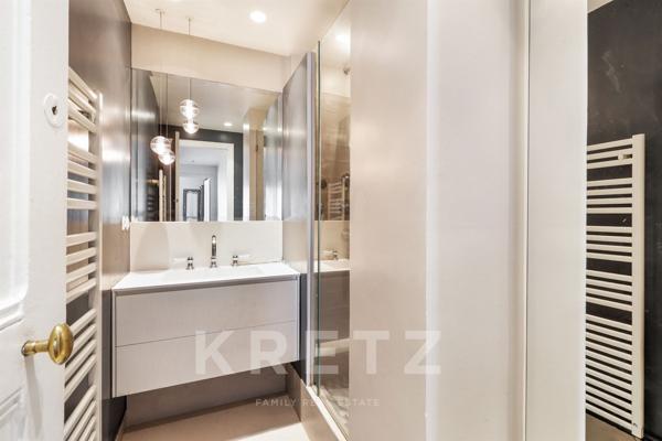 PARIS VIIIe - St Augustin/Europe - Appartement familial de 182m2
