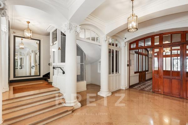 PARIS VIIIe - St Augustin/Europe - Appartement familial de 182m2