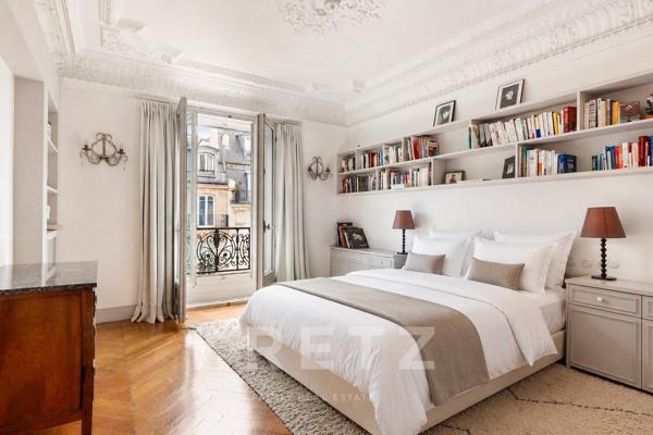 PARIS VIIIe - St Augustin/Europe - Appartement familial de 182m2