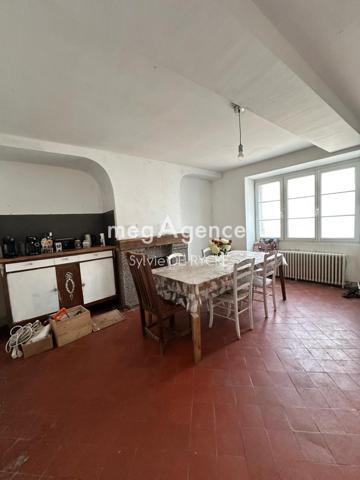 Maison à VILLENEUVE-L'ARCHEVEQUE, 89190 - 7 pièces 160m²