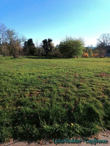 Terrain à vendre - RARE sur PUY GUILLAUME (63290)