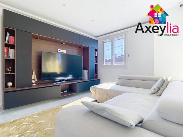 Mably (42300) A VENDRE - MABLY - MAISON RÉNOVÉE AVEC TROIS CHAMBRES, BUREAU, GARAGE ET TERRAIN