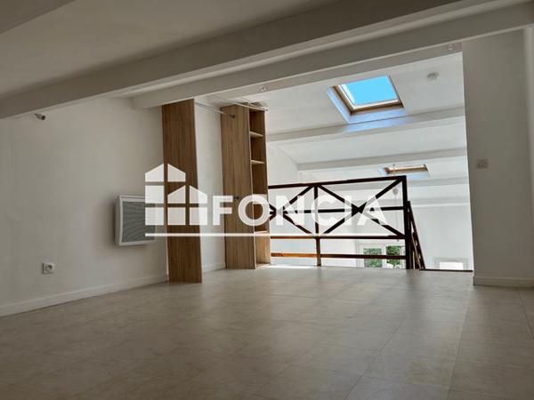 Location Studio 33.33 m² - 9 AVENUE D'AUNIS - Studio n°5 Tonnay Charente 17430