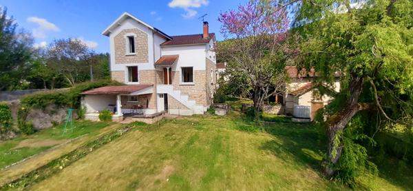 Maison à vendre 4 pièces VILLEFRANCHE DE ROUERGUE (12)