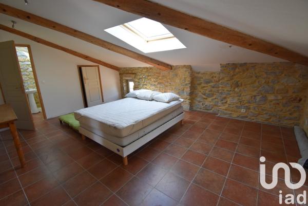 Maison 9 pièces de 265 m² à Villeneuve-les-Corbières (11360)