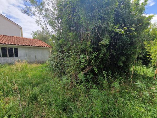 Terrain constructible - REZE LA CLASSERIE
