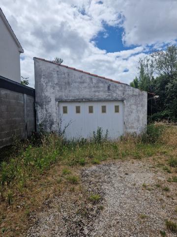 Terrain constructible - REZE LA CLASSERIE