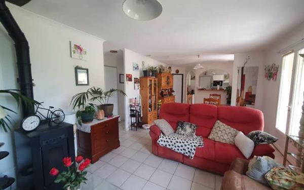 Maison à vendre    4 pièces •  Les Vans