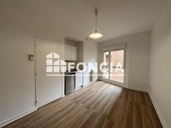 Location Studio 20.19 m² - 13 RUE DU GRAND FAUBOURG Chartres 28000