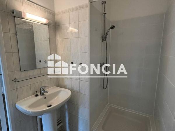 Location Studio 20.19 m² - 13 RUE DU GRAND FAUBOURG Chartres 28000