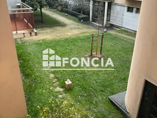 Location Studio 20.19 m² - 13 RUE DU GRAND FAUBOURG Chartres 28000