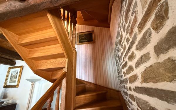 Maison à vendre    7 pièces •  Bagnols-les-Bains