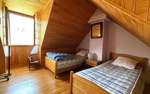 Maison à vendre    7 pièces •  Bagnols-les-Bains