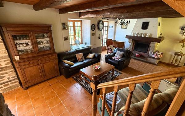 Maison à vendre    7 pièces •  Bagnols-les-Bains