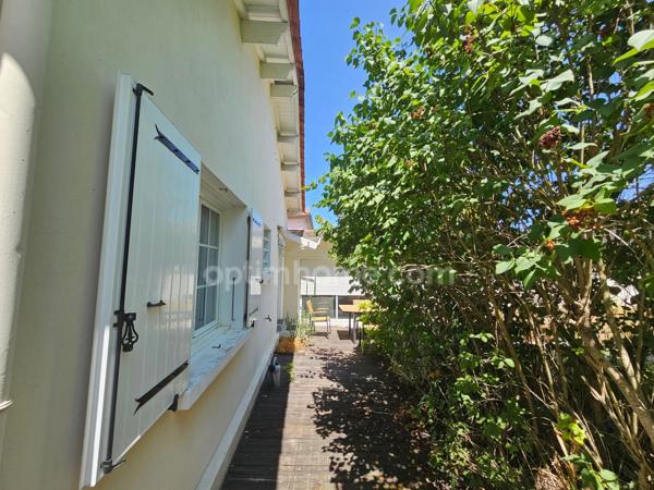 Charmante maison de plain-pied 90 m² deux chambres et un bureau –au Calme, très bon état et sans vis-à-vis ! ANGOULEME (16)