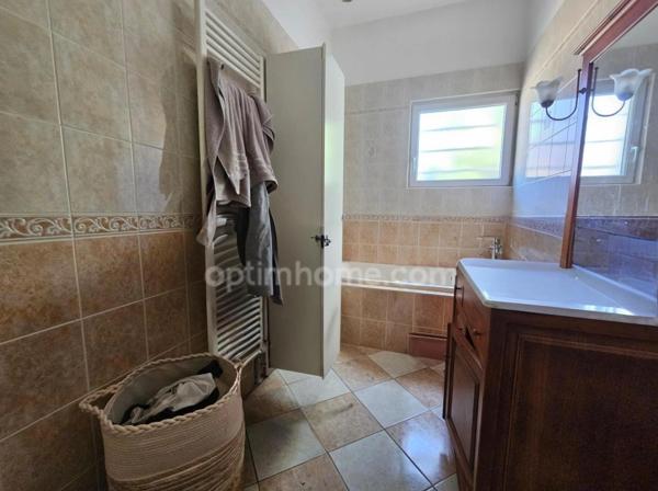 Charmante maison de plain-pied 90 m² deux chambres et un bureau –au Calme, très bon état et sans vis-à-vis ! ANGOULEME (16)