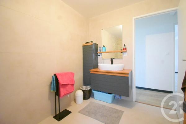 Maison à vendre  5 pièces - 131 m 2   ABREST  - 03