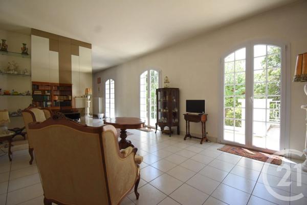 Maison à vendre  5 pièces - 131 m 2   ABREST  - 03