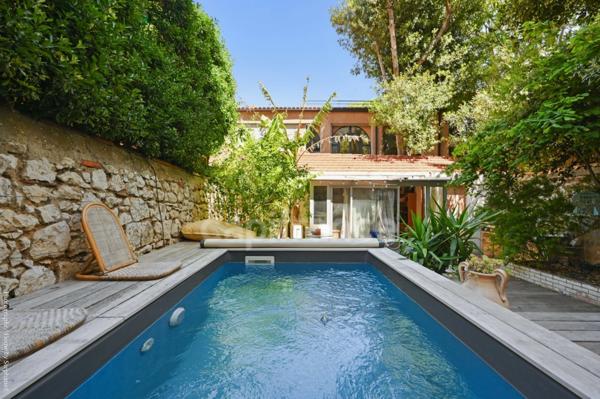 Appartement à vendre 3/4 pièces avec JARDIN et PISCINE MARSEILLE 8EME ARRONDISSEMENT (13)