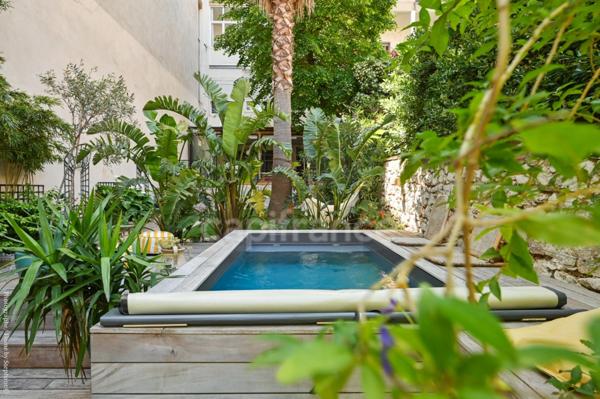 Appartement à vendre 3/4 pièces avec JARDIN et PISCINE MARSEILLE 8EME ARRONDISSEMENT (13)
