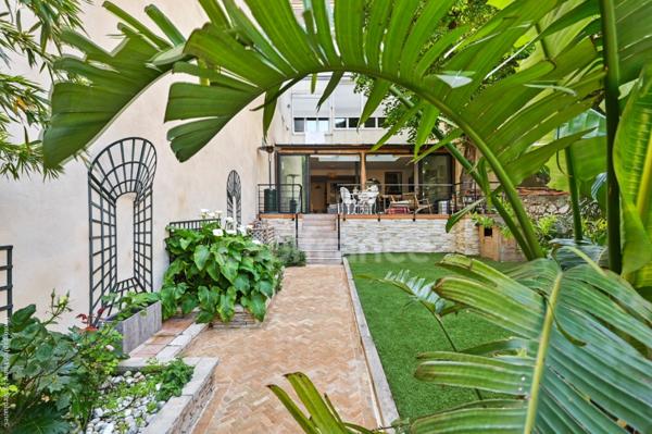 Appartement à vendre 3/4 pièces avec JARDIN et PISCINE MARSEILLE 8EME ARRONDISSEMENT (13)