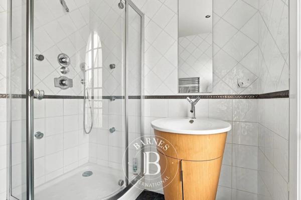 Saint-Maur-des-Fossés, Maison 10 Chambres -  525 m² à vendre