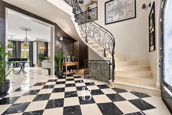 Saint-Maur-des-Fossés, Maison 10 Chambres -  525 m² à vendre