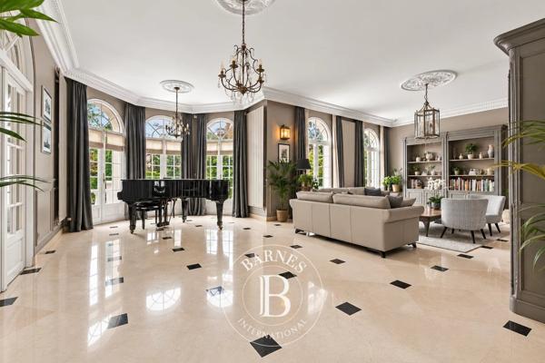 Saint-Maur-des-Fossés, Maison 10 Chambres -  525 m² à vendre