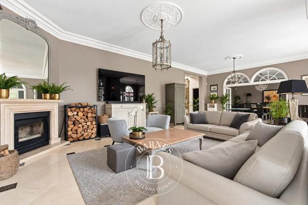 Saint-Maur-des-Fossés, Maison 10 Chambres -  525 m² à vendre